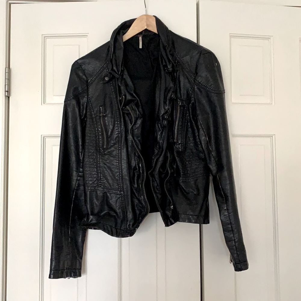 Black/brown Leather Jacket with Zipper detail